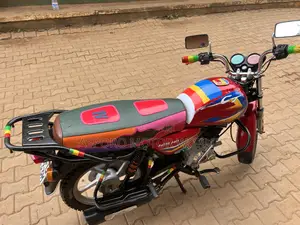 Bajaj CT 125X 2023 Red