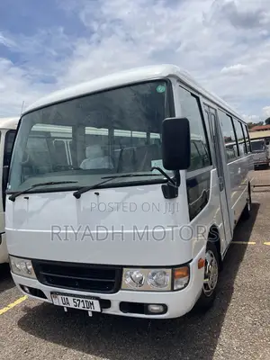 Mitsubishi Fuso Rosa 2011 White