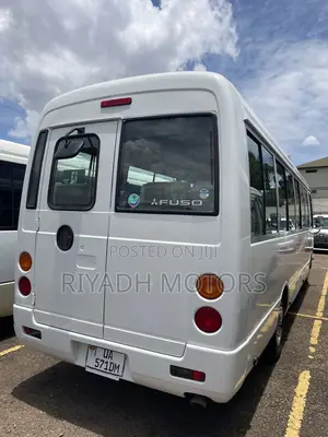 Mitsubishi Fuso Rosa 2011 White