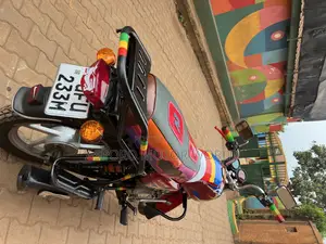 Bajaj CT 125X 2023 Red