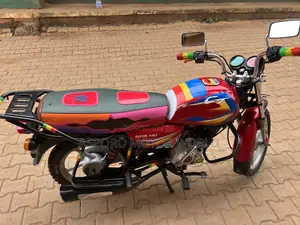 Bajaj CT 125X 2023 Red