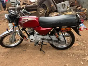 Bajaj Boxer 100 2025 Red