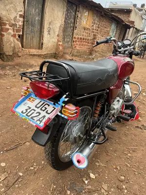 Bajaj Boxer 100 2025 Red