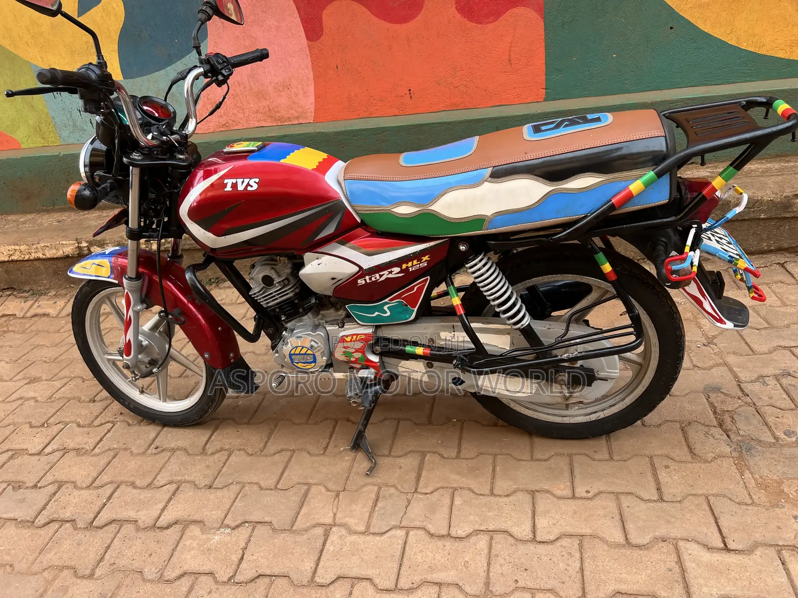 TVS HLX 125 2021 Red