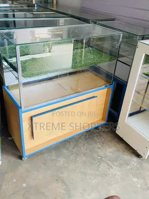 Display Center / Displays - Counter / Phone Display