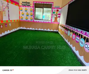 Green Artificial Grass Carpet for Schools, Homes Playgrounds