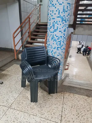 Extract Outdoor/Indoor Plastic Chairs Plastic Chairs