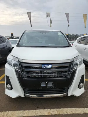 Toyota Noah 1.8 FWD Hybrid (7 seater) 2017 White