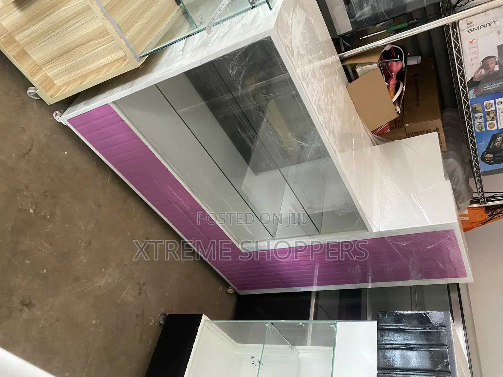 Modern Reception Display Counter/ Display