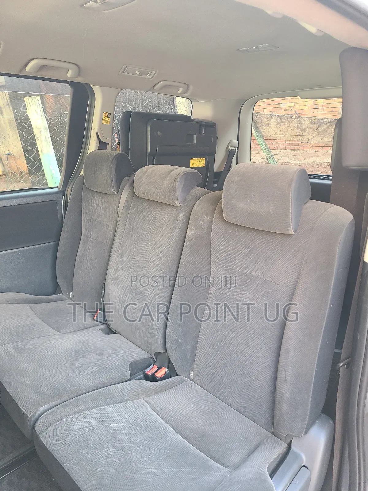 Toyota Voxy 2013 Silver