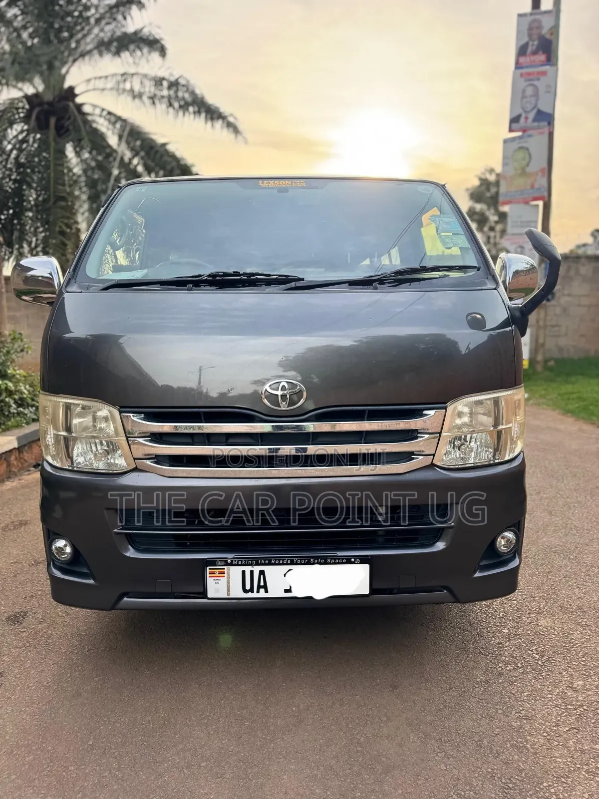 Toyota HiAce 2011 Grey