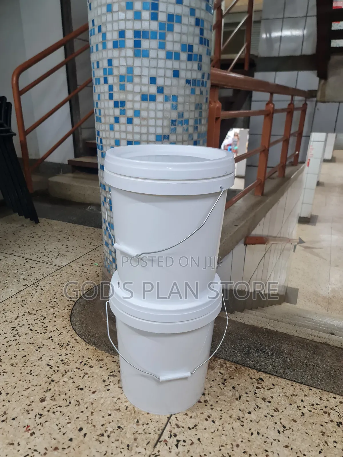 Genuine Plastic Paint Plastic Buckets