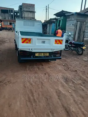 Toyota Daihatsu 1998 White