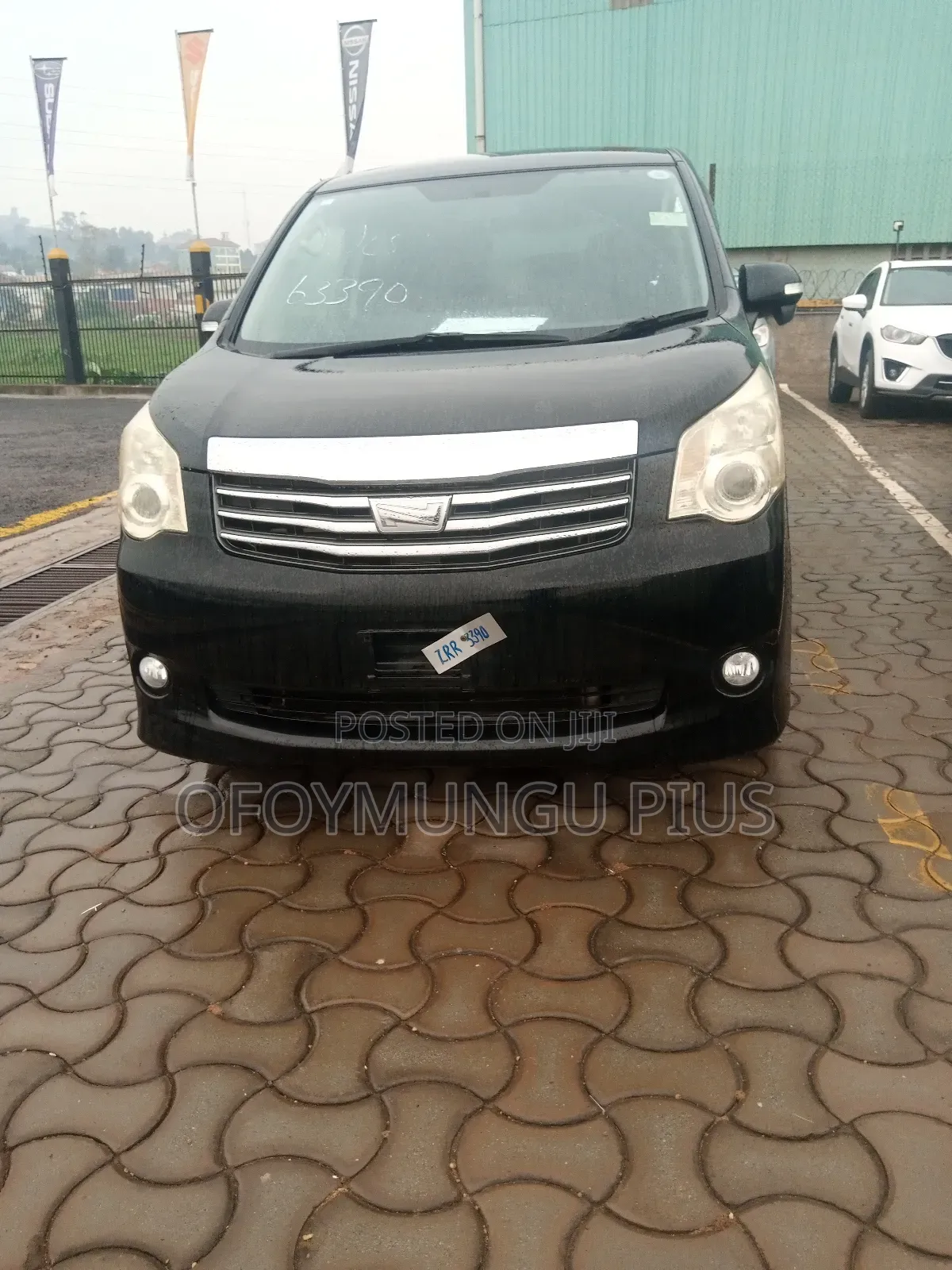 Toyota Noah 2013 Black