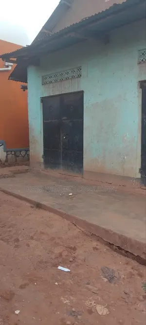 1bdrm Bungalow in Ssabagabo-Makindye for sale