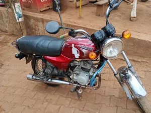 Bajaj Boxer 100 2018 Red