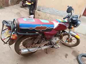 Bajaj Boxer 2018 Red
