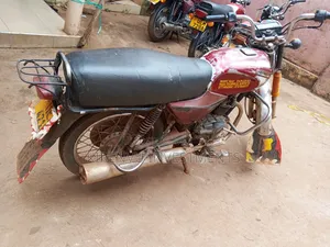 Bajaj Boxer 2017 Red