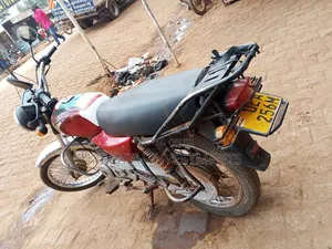 Bajaj Boxer 100 2017 Red