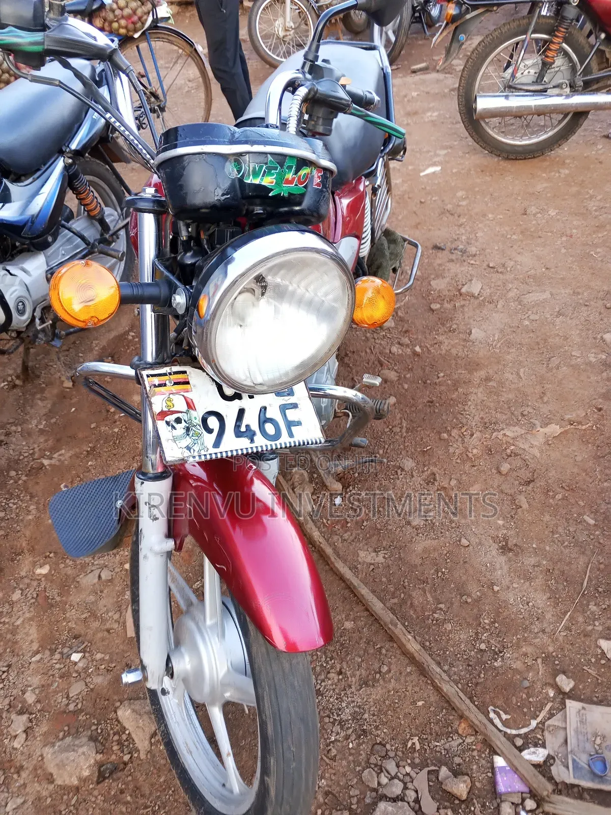 TVS HLX 125 2019 Red