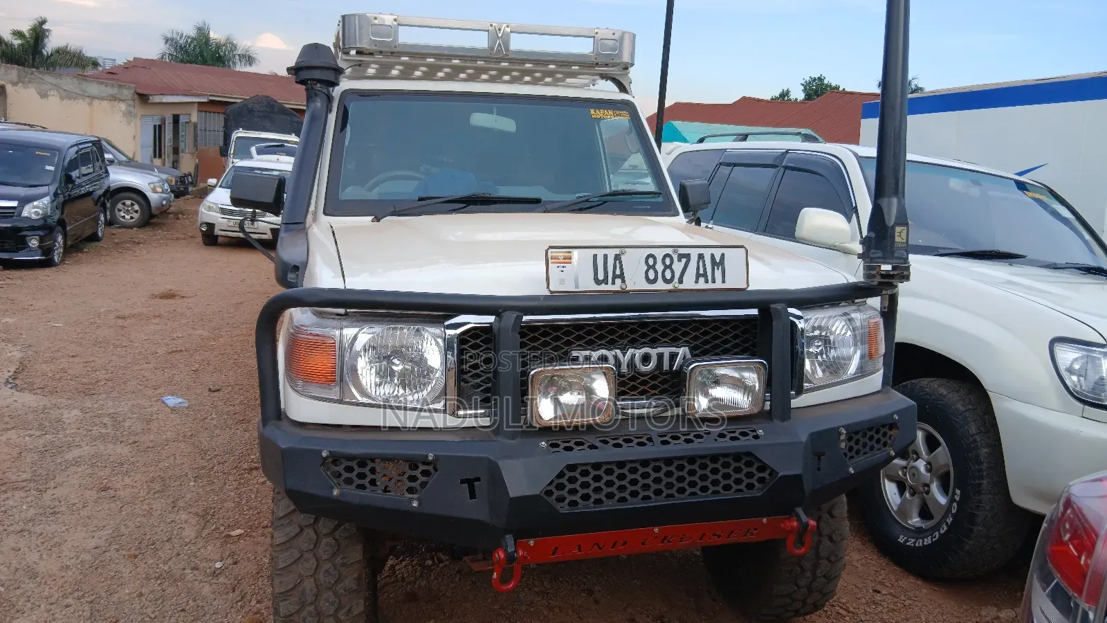 Toyota Land Cruiser 2010 White