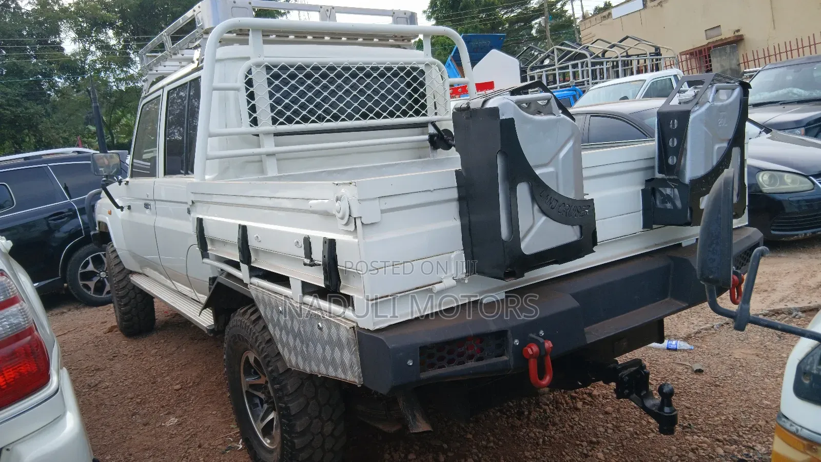 Toyota Land Cruiser 2010 White