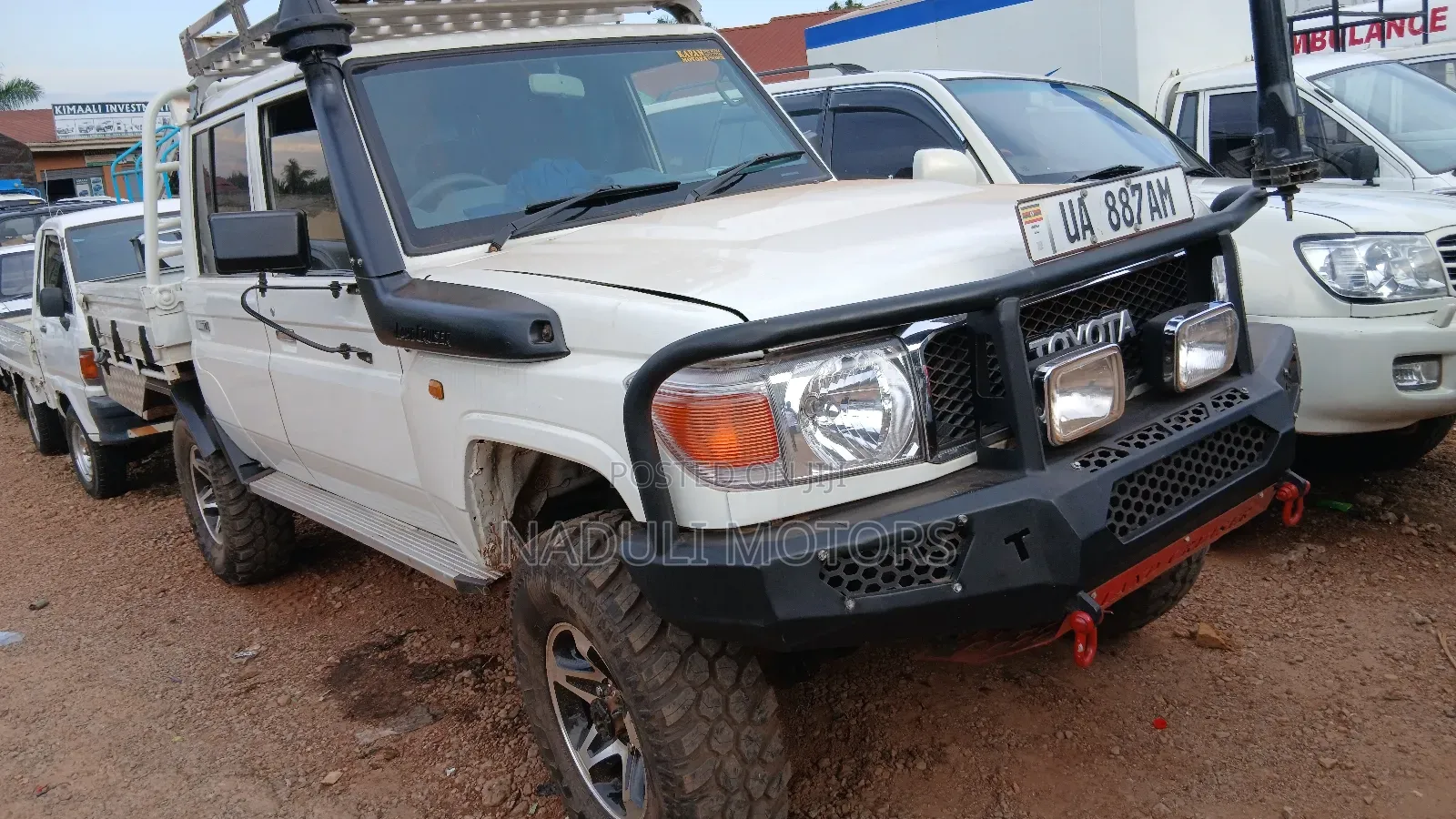 Toyota Land Cruiser 2010 White