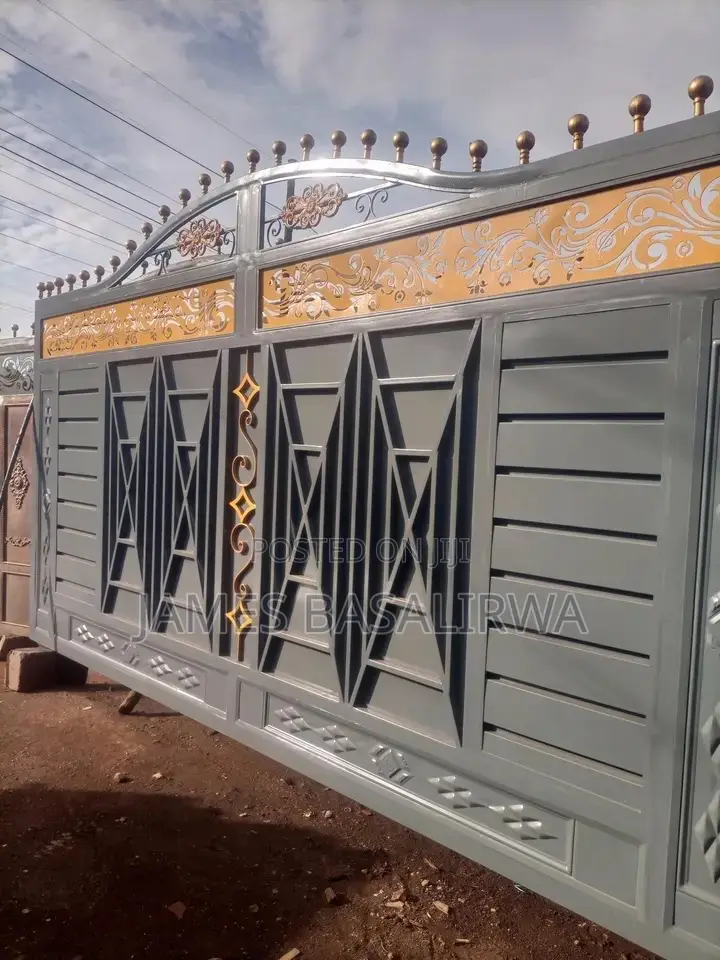 Sliding Gate