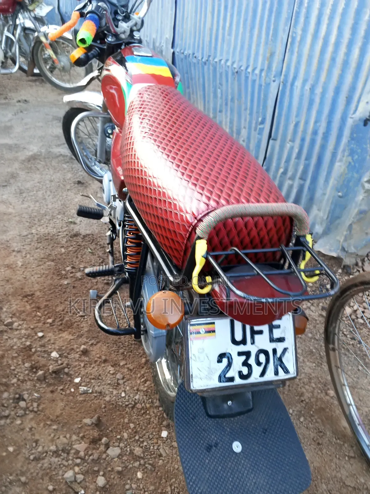 Bajaj Boxer 100 2022 Red