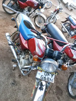 Bajaj Boxer 100 2020 Red
