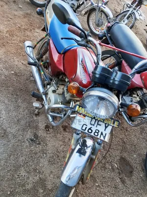 Bajaj Boxer 100 2020 Red