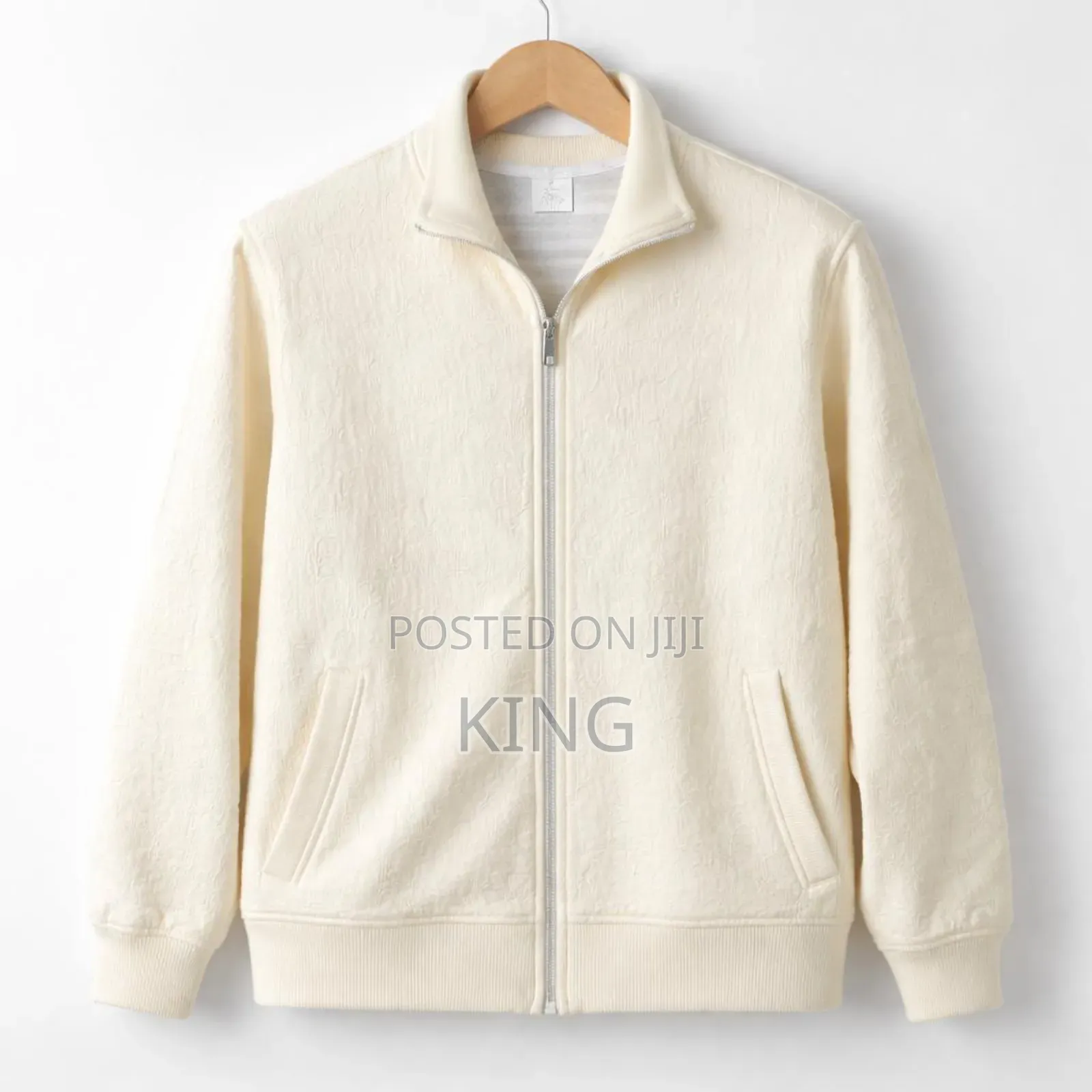 Column Full Zipper Cream Sweater