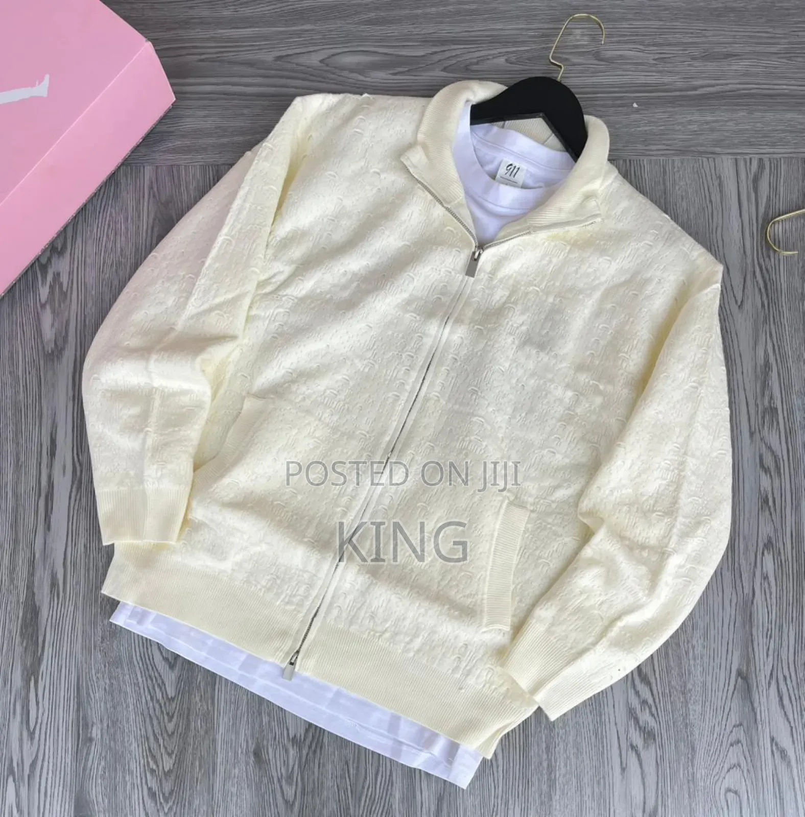 Column Full Zipper Cream Sweater