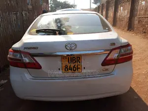 Toyota Premio 2012 White
