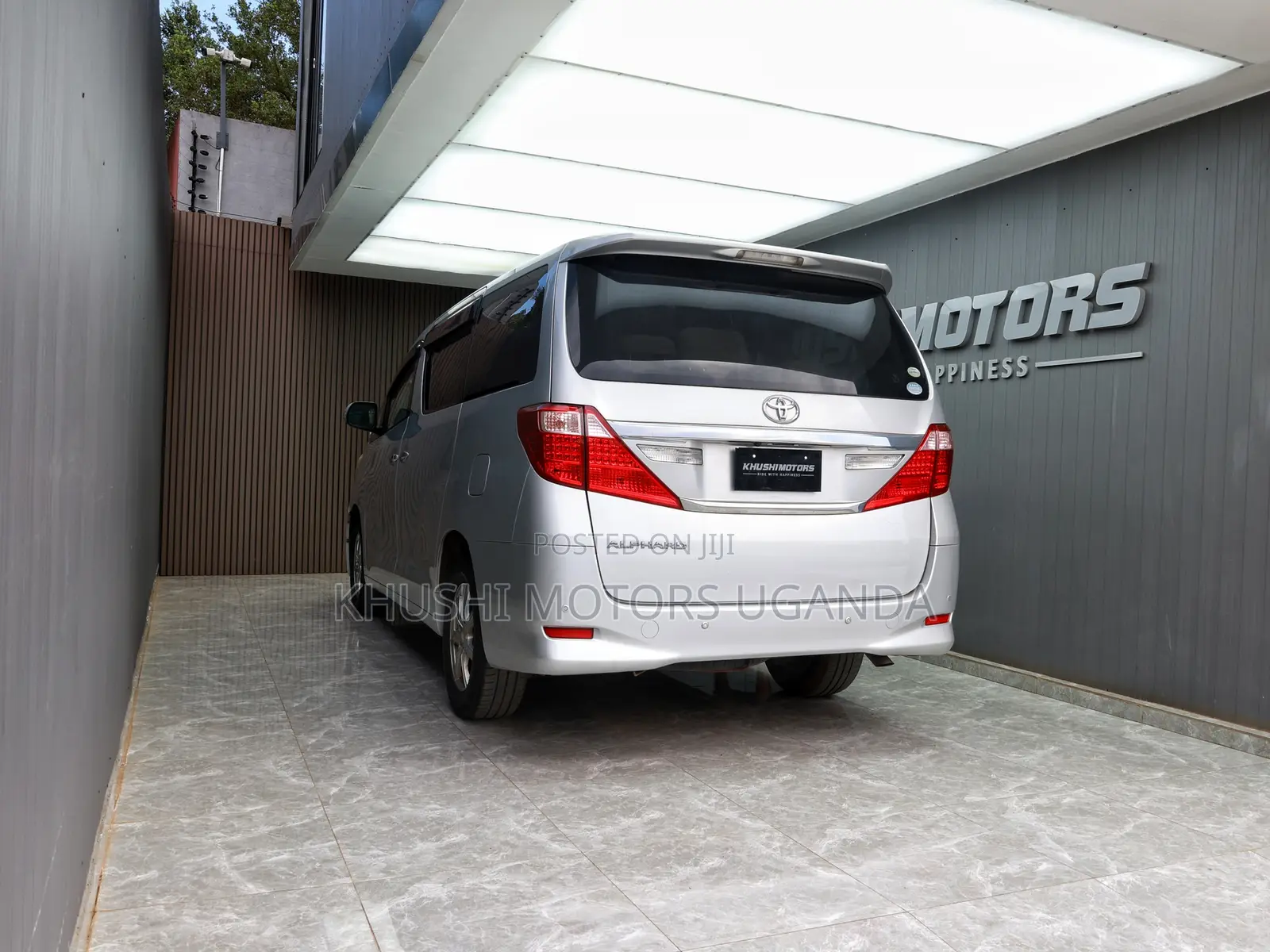 Toyota Alphard 2.4 Petrol AWD 2012 Silver