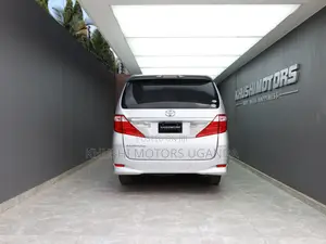 Toyota Alphard 2.4 Petrol AWD 2012 Silver