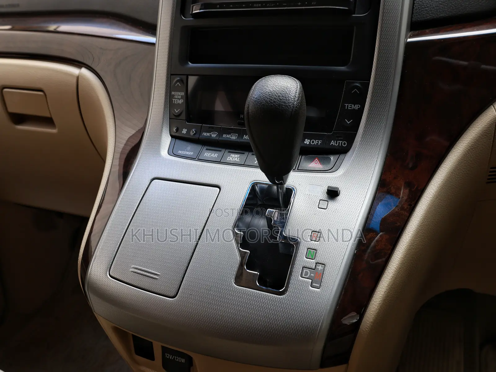 Toyota Alphard 2.4 Petrol AWD 2012 Silver