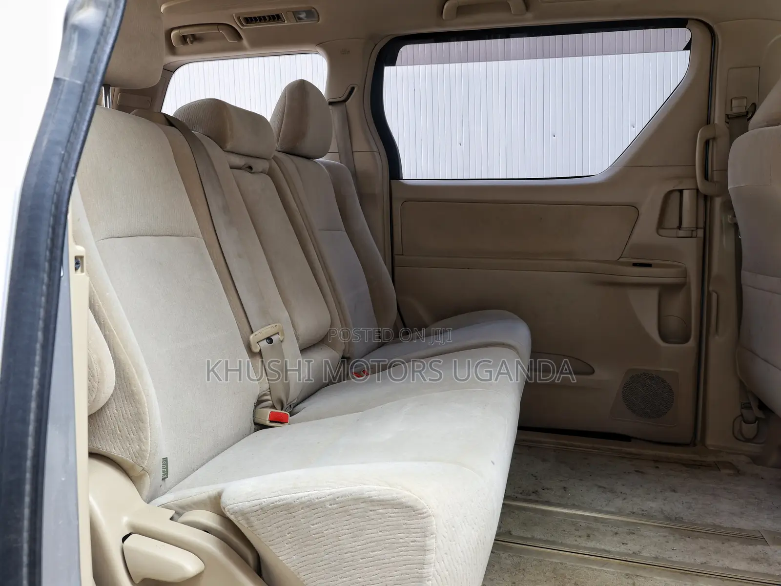 Toyota Alphard 2.4 Petrol AWD 2012 Silver
