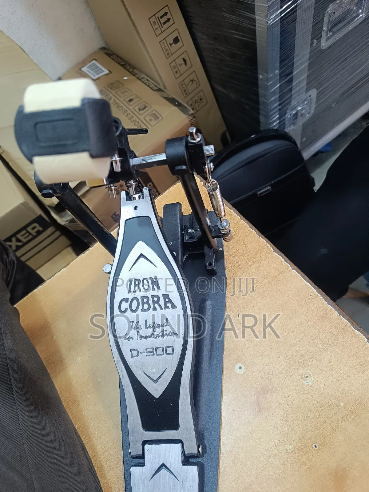 Drum Kick Iron Cobra