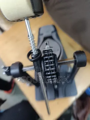 Drum Kick Iron Cobra