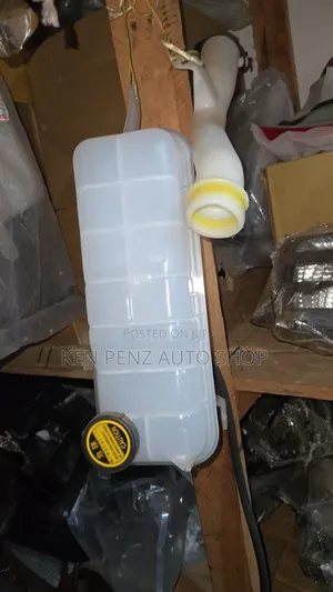 Landcruiser Lc150 Windshield Washer Reservoir Tank