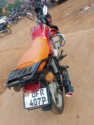 Bajaj Boxer 125 2023 Red