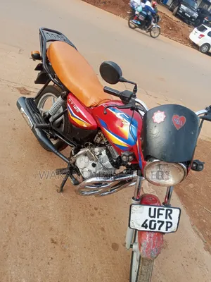 Bajaj Boxer 125 2023 Red