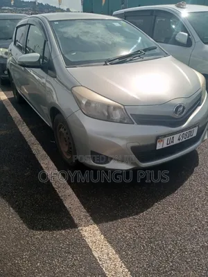 Toyota Vitz 2011 Green