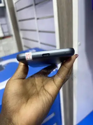 Sharp Aquos Sense 3 SHV45 64 GB Black