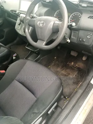 Toyota Wish 2013 White