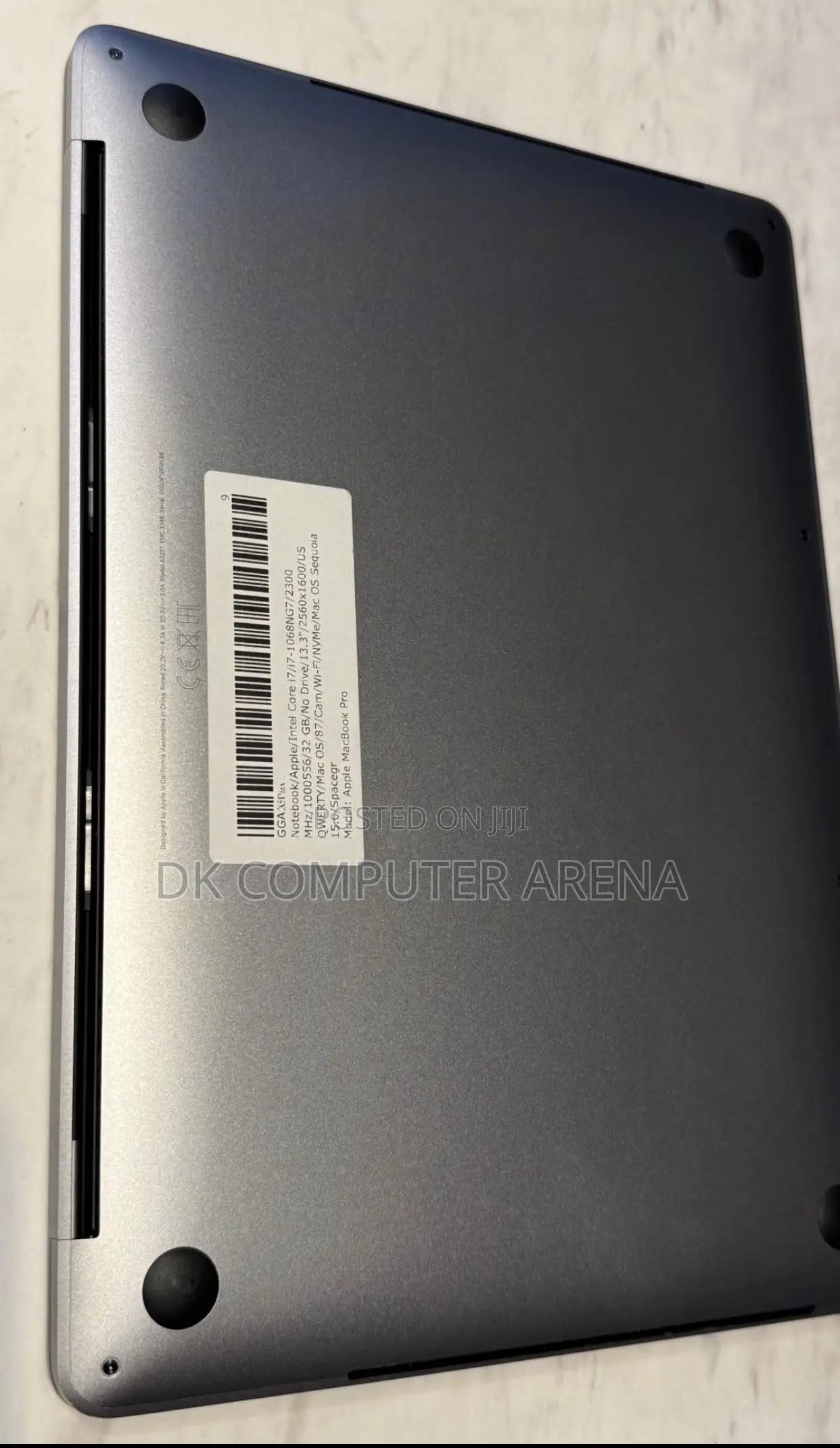 Laptop Apple MacBook Pro 2020 16GB Intel Core i7 SSHD (Hybrid) 1T