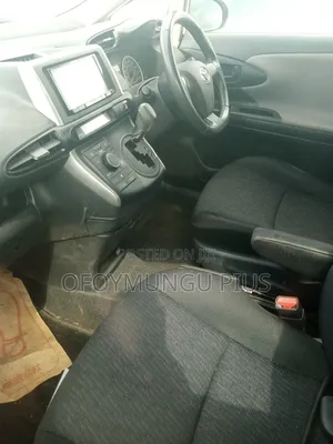 Toyota Wish 2012 White