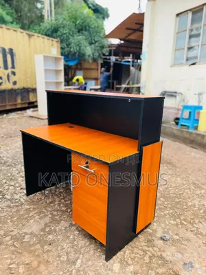 Recaption Desk