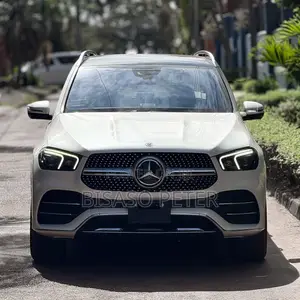 Mercedes-Benz GLE-Class GLE 300d 4MATIC 2019 White
